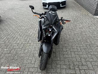 KTM  1390 SuperDuke picture 8