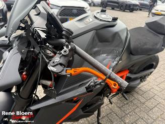 KTM  1390 SuperDuke picture 22