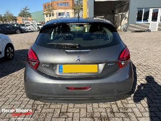 Peugeot 208 1.2 PureTech Active 82pk picture 3