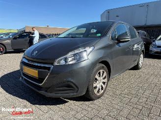 Schadeauto Peugeot 208 1.2 PureTech Active 82pk 2016/6