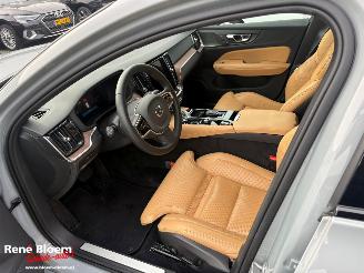 Volvo V-60 2.0 T6 Plug-in-Hybrid AWD Plus Dark picture 18