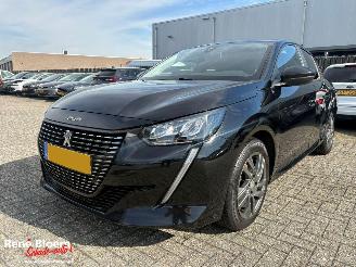 krockskadad bil auto Peugeot 208 1.2 Puretech Active Carplay 5drs 2021/10