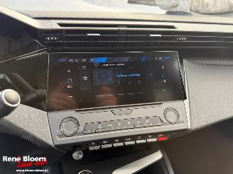 Peugeot e-308 Style EV 54kWh, 136pk picture 11