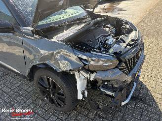 Peugeot 2008 1.2 Hybrid 145 GT picture 9