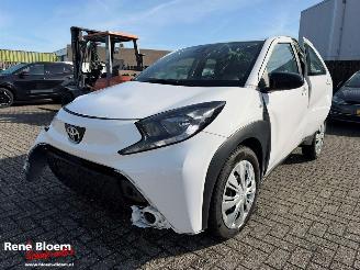 uszkodzony samochody osobowe Toyota Aygo X 1.0 VVT-i Play 2024/4