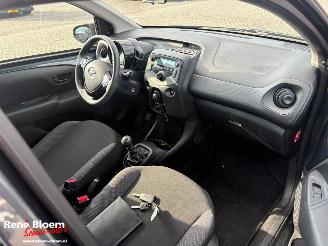 Toyota Aygo 1.0 VVT-i x-fun 5-drs Airco picture 9