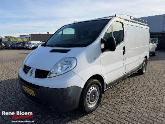krockskadad bil bedrijf Renault Trafic 2.0 DCI T29 L2H1 Genereique 90pk 2013/9