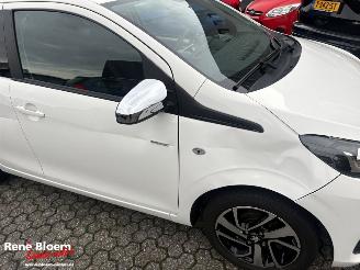 Peugeot 108 1.0 E-VTI Style 72pk 5drs picture 7
