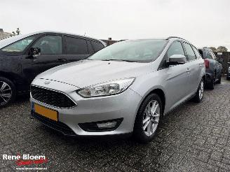 Vaurioauto  passenger cars Ford Focus 1.0 Lease Edition 2017/10