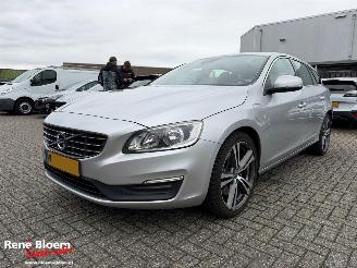 skadebil auto Volvo V-60 2.4 D5 Twin Engine Lease Edition 2016/12