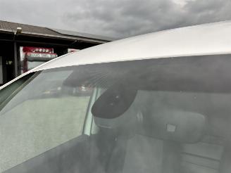 Volkswagen Caddy maxi 2.0 TDI 102pk L2/H1 BMT Euro6 Highline - nap - airco - cruise - pdc - licht + regensensor - voorruit verwarming picture 9