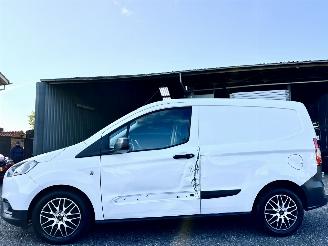 skadebil bedrijf Ford Transit Courier 1.0T 101pk 6-bak euro.6 2023 EcoBoost Trend S&S - 2023 - nap - navi - airco - cruise - stoelverwarming voor - benzine 2023/8