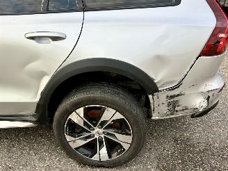 Volvo V-60 Gereserveerd Cross country 2.0 D4 190pk aut AWD Intro Ed - pano - bowers&wilkins - 360cam - stoelkoeling - stoelverw v+a - head up picture 12