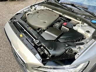 Volvo V-60 Gereserveerd Cross country 2.0 D4 190pk aut AWD Intro Ed - pano - bowers&wilkins - 360cam - stoelkoeling - stoelverw v+a - head up picture 9