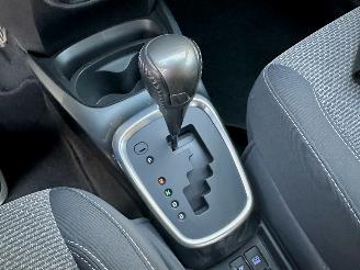 Toyota Yaris Gereserveerd 1.5 Hybrid 89pk automaat Aspiration 5drs - 52dkm nap - navi - camera - clima - cruise - facelift - rijdbaar picture 43