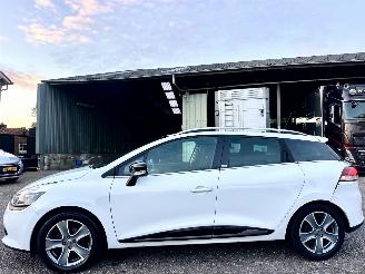 Schadeauto Renault Clio 1.5 dCi 90pk Eco Night&Day 2014/10