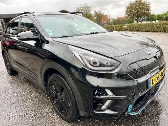 Kia e-Niro 64kWh 204pk aut + f1 DynamicPlusLine - schuifdak - nap - navi - cam - leer - stoelkoeling - stuurverw + stoelverw picture 4