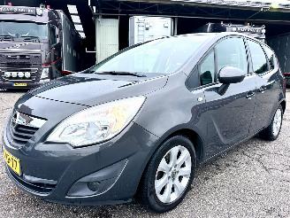 Opel Meriva 1.4 Turbo 120pk Berlin - nap - clima - cruise - navi - pdc v+a - trekh - licht + regens + dimmend binnenspiegel picture 2