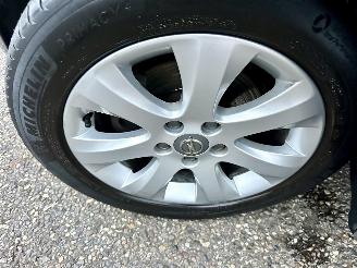 Opel Meriva 1.4 Turbo 120pk Berlin - nap - clima - cruise - navi - pdc v+a - trekh - licht + regens + dimmend binnenspiegel picture 83
