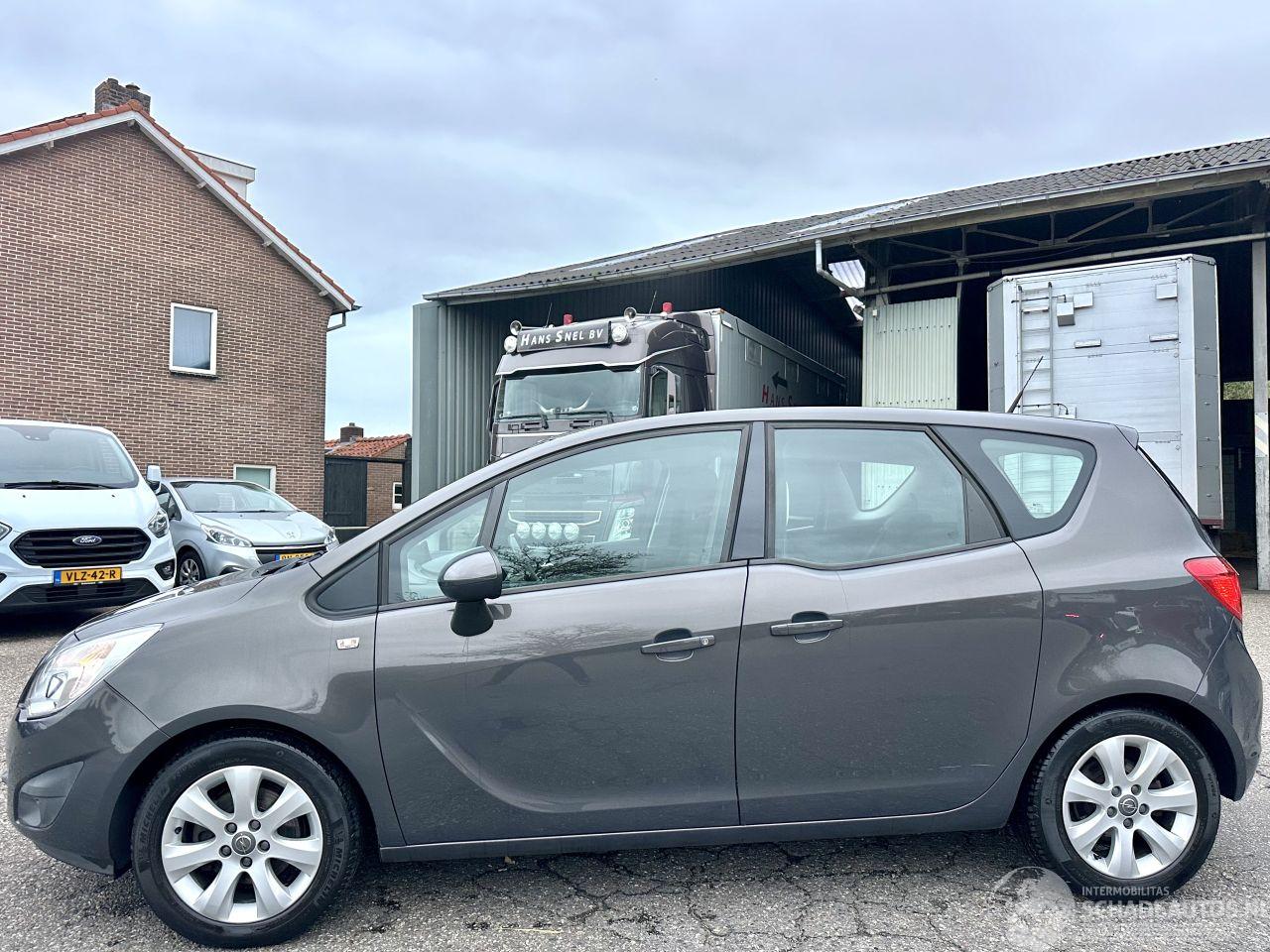 Opel Meriva 1.4 Turbo 120pk Berlin - nap - clima - cruise - navi - pdc v+a - trekh - licht + regens + dimmend binnenspiegel
