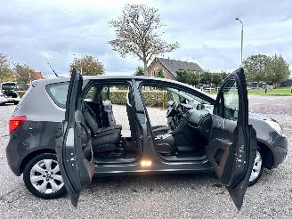 Opel Meriva 1.4 Turbo 120pk Berlin - nap - clima - cruise - navi - pdc v+a - trekh - licht + regens + dimmend binnenspiegel picture 15