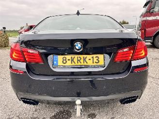 BMW 5-serie 550i 4.4 V8 TwinTurbo 408pk 8-traps aut M-Sport - nap - b&o - schuifdak - massage - softclose - tv schermen - 360cam picture 6