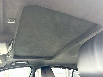 BMW 5-serie 550i 4.4 V8 TwinTurbo 408pk 8-traps aut M-Sport - nap - b&o - schuifdak - massage - softclose - tv schermen - 360cam picture 24