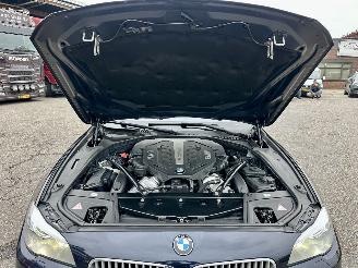 BMW 5-serie 550i 4.4 V8 TwinTurbo 408pk 8-traps aut M-Sport - nap - b&o - schuifdak - massage - softclose - tv schermen - 360cam picture 147
