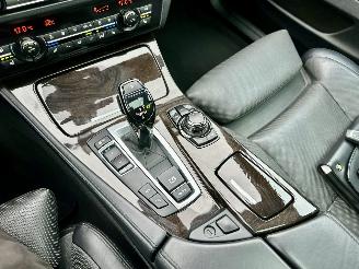 BMW 5-serie 550i 4.4 V8 TwinTurbo 408pk 8-traps aut M-Sport - nap - b&o - schuifdak - massage - softclose - tv schermen - 360cam picture 55
