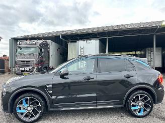 skadebil auto Lynk & Co 01 1.5 Plug-In Hybrid 7-Traps aut - nap - pano - navi - 360cam - stoelverw - 20inch - Infinity - pdc v+a 2022/5