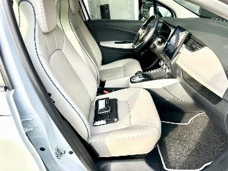 Renault Zoé R135 52kWh aut S.Limitee Riviera - 12dkm - leer - nav - cam - keyless - incl batterij - stuurverw - stoelverw picture 46