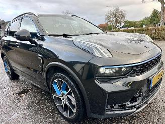 Lynk & Co 01 Gereserveerd 1.5 Plug-In Hybrid 7-Traps aut - nap - pano - navi - 360cam - stoelverw - 20inch - Infinity - pdc v+a picture 4