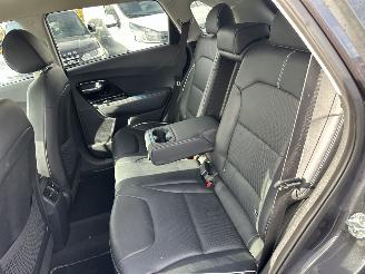 Kia e-Niro 64kWh 204pk aut + F1 Exe.Line - nap - stoelvent - stoelv v+a - stuurverw - front + line + side assist - leer picture 17