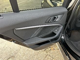 BMW 1-serie 118D 2.0 150pk 8-traps aut + f1 M-Sport - pano - front + line + side + park assist - sfeerverl - keyless - virtual picture 68