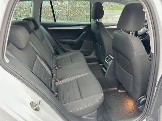 Skoda Octavia 1.0 TSI 116pk 6-bak Greentech Bus Edition Plus - xenon - virtual - camera - pdc - carplay - clima - cruise picture 70