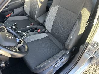 Volkswagen Polo 1.0 TSI 95pk Life 5drs - 76dkm nap - front + line assist - acc - pdc v+a - airco - cruise contr - lmv picture 21