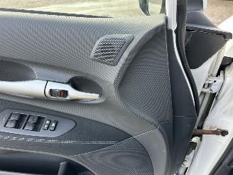 Toyota Auris 1.8 Full Hybrid 123pk aut Executive - nap - navi - camera - keyless entry + start - lmv + 4x goede banden picture 44