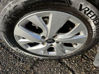 Citroën C4 Spacetourer 1.2T 131pk aut + f1 Bus 7-pers - nap - navi - virtual - line assist - keyless entry + start - pdc picture 84