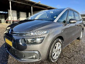 Citroën C4 gereserveerd Spacetourer 1.2T 131pk aut + f1 Bus 7-pers - nap - navi - virtual - line assist - keyless entry + start - pdc picture 2