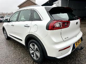 Kia Niro 1.6 GDi Hybrid ExecutiveLine - 77dkm nap - navi - camera - trekh - pdc - half leer - line assist picture 7