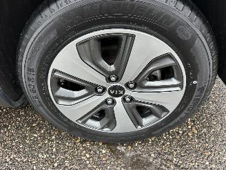 Kia Niro 1.6 GDi Hybrid ExecutiveLine - 77dkm nap - navi - camera - trekh - pdc - half leer - line assist picture 74