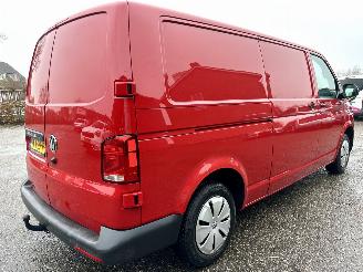 Volkswagen Transporter 2.0 TDI 150pk 6-bak Lang 3pers - 2x schuifdeur - nap - camera - navi - airco - cruise - pdc - trekh - facelift picture 3