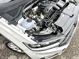 Volkswagen T-Roc 1.5 TSI 150pk 7-Traps aut Life - 7dkm nap - navi - cam - virtual - front + line + park assist - keyless picture 13