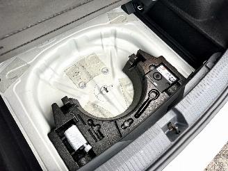 Volkswagen T-Roc 1.5 TSI 150pk 7-Traps aut Life - 7dkm nap - navi - cam - virtual - front + line + park assist - keyless picture 52