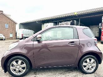 Unfallwagen Toyota iQ 1.0 VVTi Aspiration 2010/4