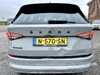 Skoda Kodiaq 1.5 TSI 150pk 7-traps aut Sportline Bus - nap - nardo grey - keyless - virtual - sfeerverl - nav - cam - memory picture 6