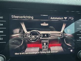 Skoda Kodiaq 1.5 TSI 150pk 7-traps aut Sportline Bus - nap - nardo grey - keyless - virtual - sfeerverl - nav - cam - memory picture 17