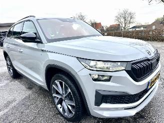 Skoda Kodiaq 1.5 TSI 150pk 7-traps aut Sportline Bus - nap - nardo grey - keyless - virtual - sfeerverl - nav - cam - memory picture 4