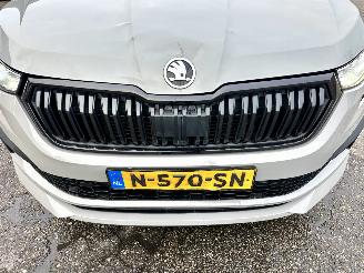 Skoda Kodiaq 1.5 TSI 150pk 7-traps aut Sportline Bus - nap - nardo grey - keyless - virtual - sfeerverl - nav - cam - memory picture 13