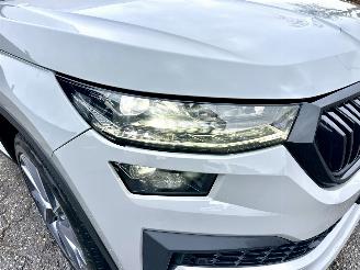 Skoda Kodiaq 1.5 TSI 150pk 7-traps aut Sportline Bus - nap - nardo grey - keyless - virtual - sfeerverl - nav - cam - memory picture 10